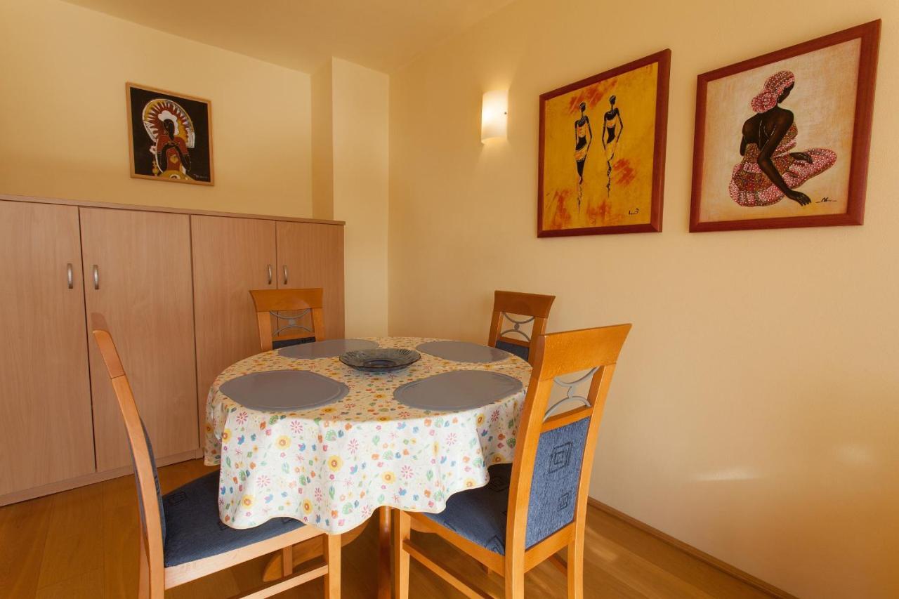 Apartman Vjekoslav クルク エクステリア 写真