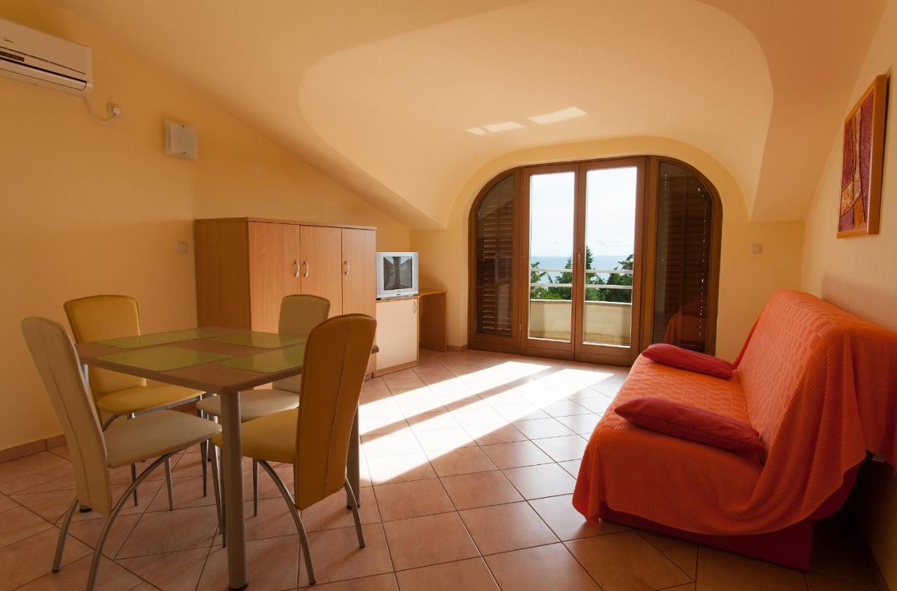 Apartman Vjekoslav クルク エクステリア 写真
